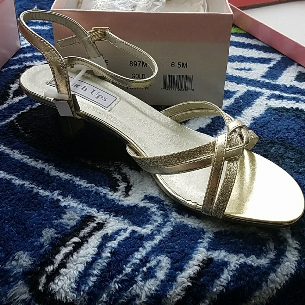 Strappy gold women's heel